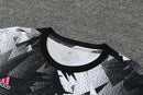 Camiseta Juventus Pré Jogo 23/24 - Masculina- Torcedor-Branco/Preto